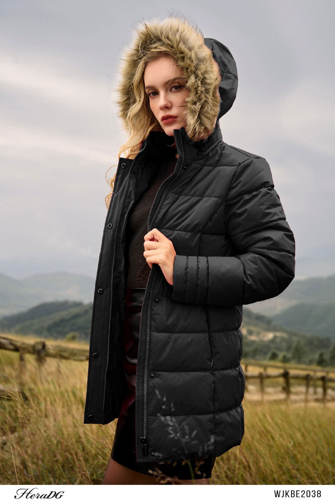 Ảnh của Áo phao 3 lớp dáng lỡ mũ lông tháo rời